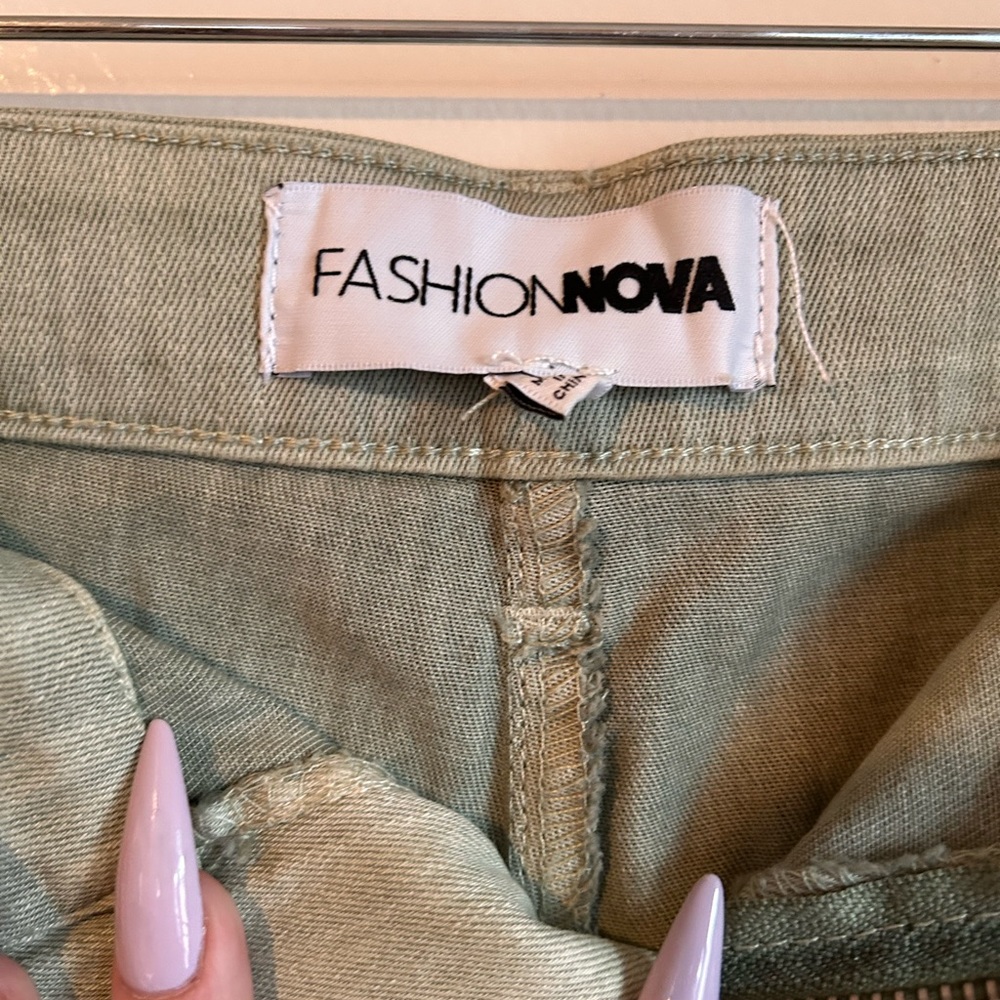 High Rise Flare Jeans - Picture 5 of 5